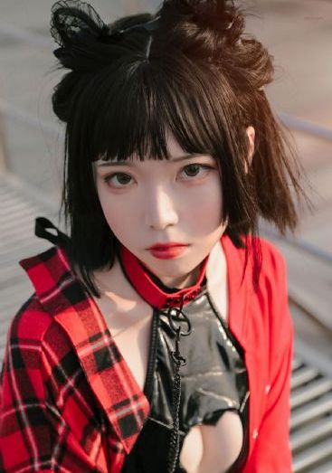 扒开少妇洁白大腿挺进公交车
