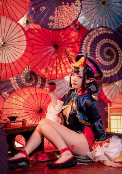她唇之下在线观看