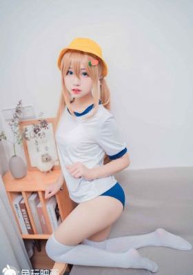 在丈面前被多人侵犯