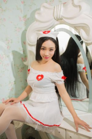 女教师含羞撅起屁股粗暴