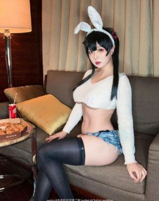 情侣奴伺候女王