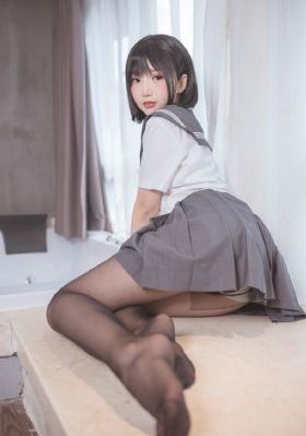 美女任你操